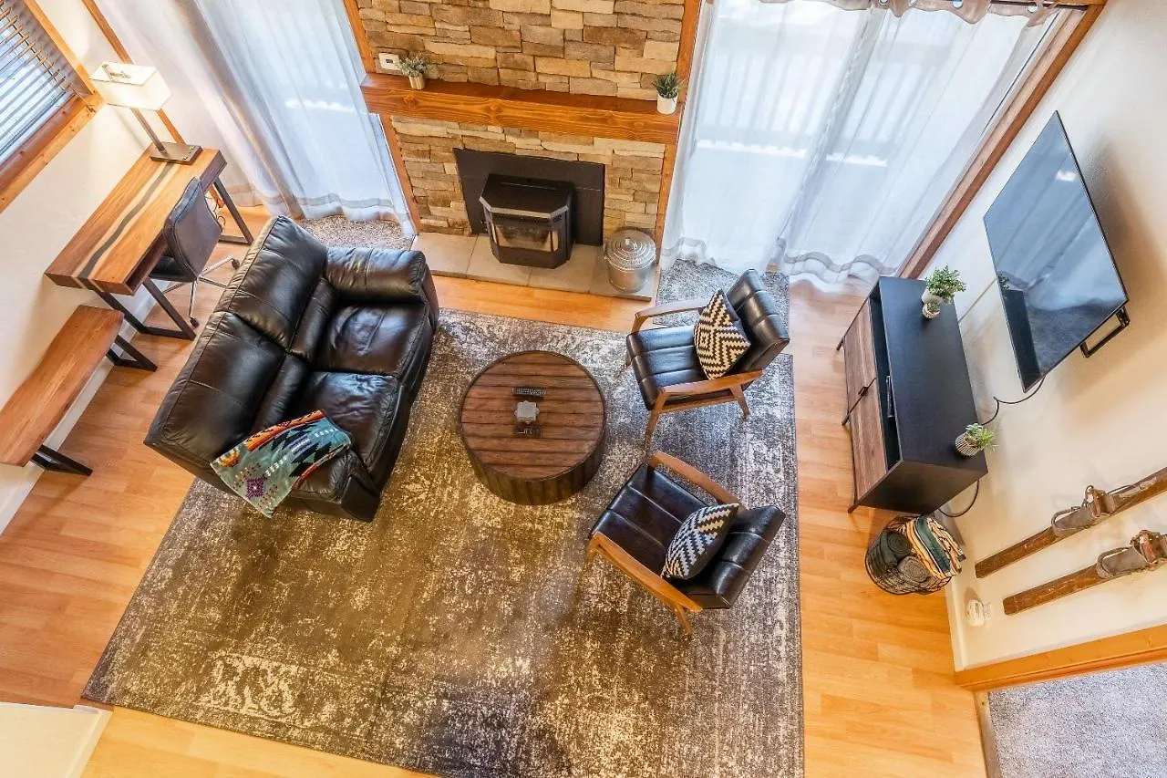 La Residence IV: Cozy Loft with Shuttle Access Mammoth Lakes 0*,
